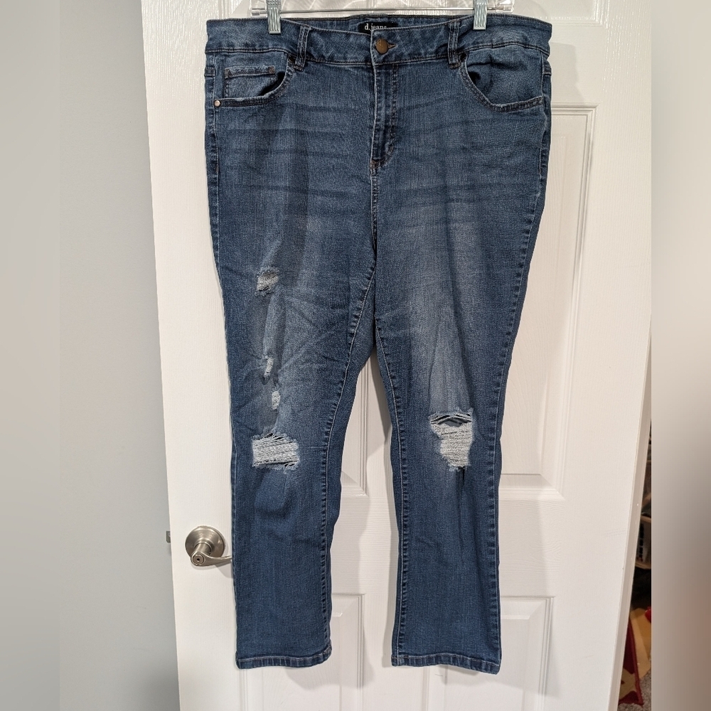 D. Jeans Medium Wash Destroyed/Distressed Look Denim Skinny Jeans in Size 20W